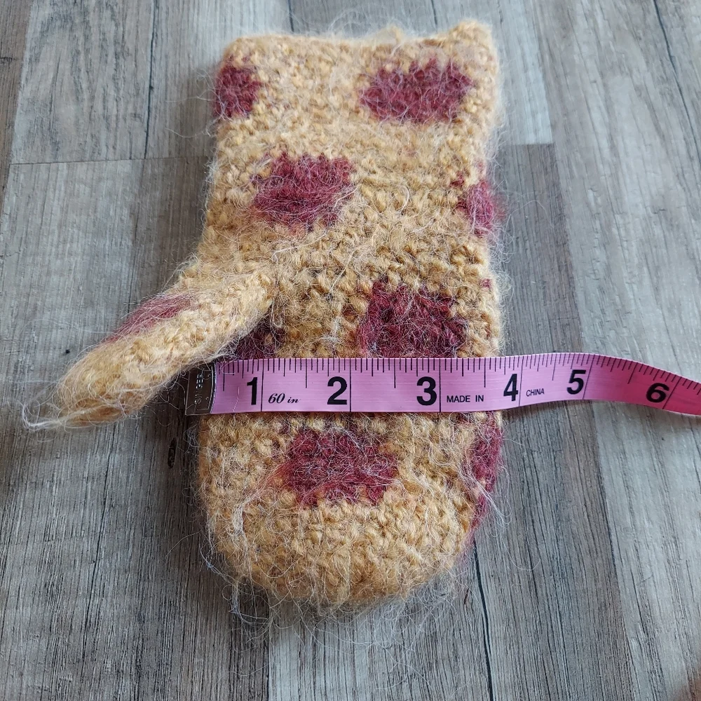 Kids Winter Hat & Mittens Knit Giraffe Peruvian Trading Co Bianca Ivan
